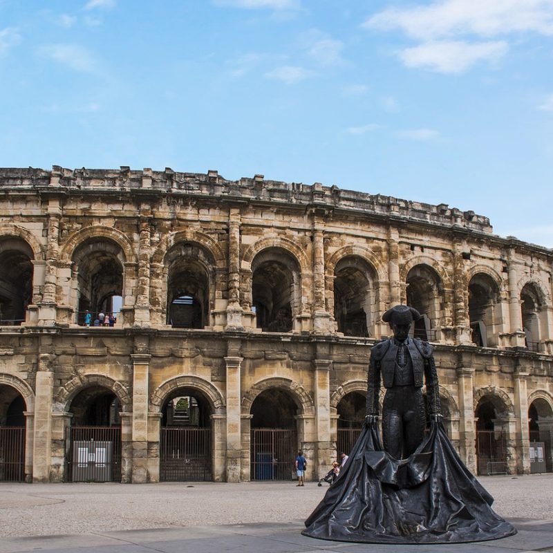 the-arena-of-nimes-2968780_1280